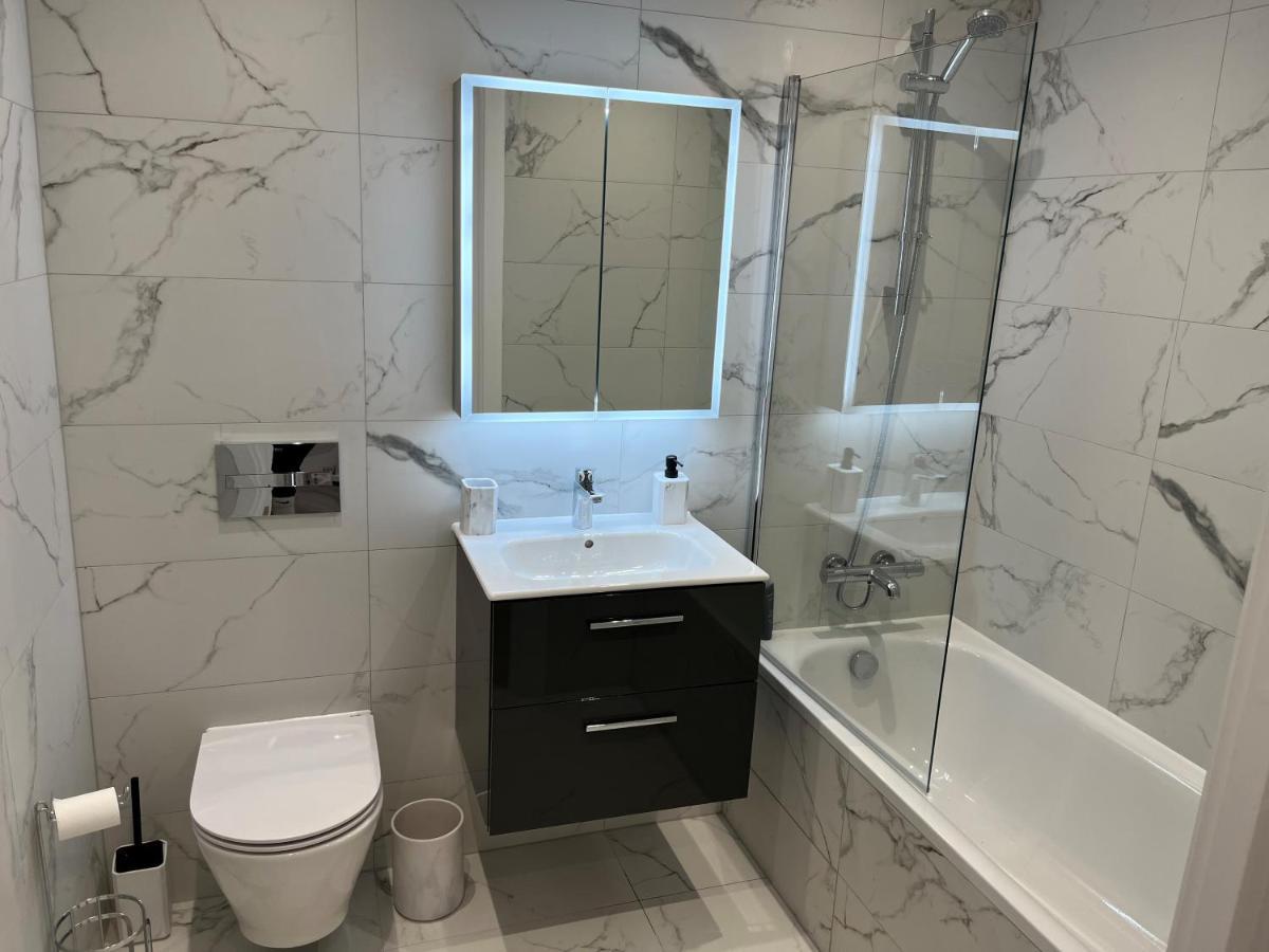 Modern City Apartment هيميل هيمبستيد المظهر الخارجي الصورة